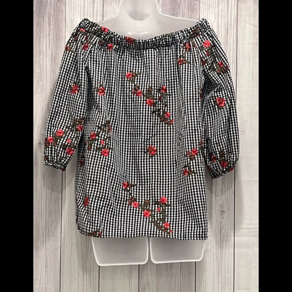 MIRROR IMAGE off the shoulders embroidered top/ size M - Picture 3 of 7